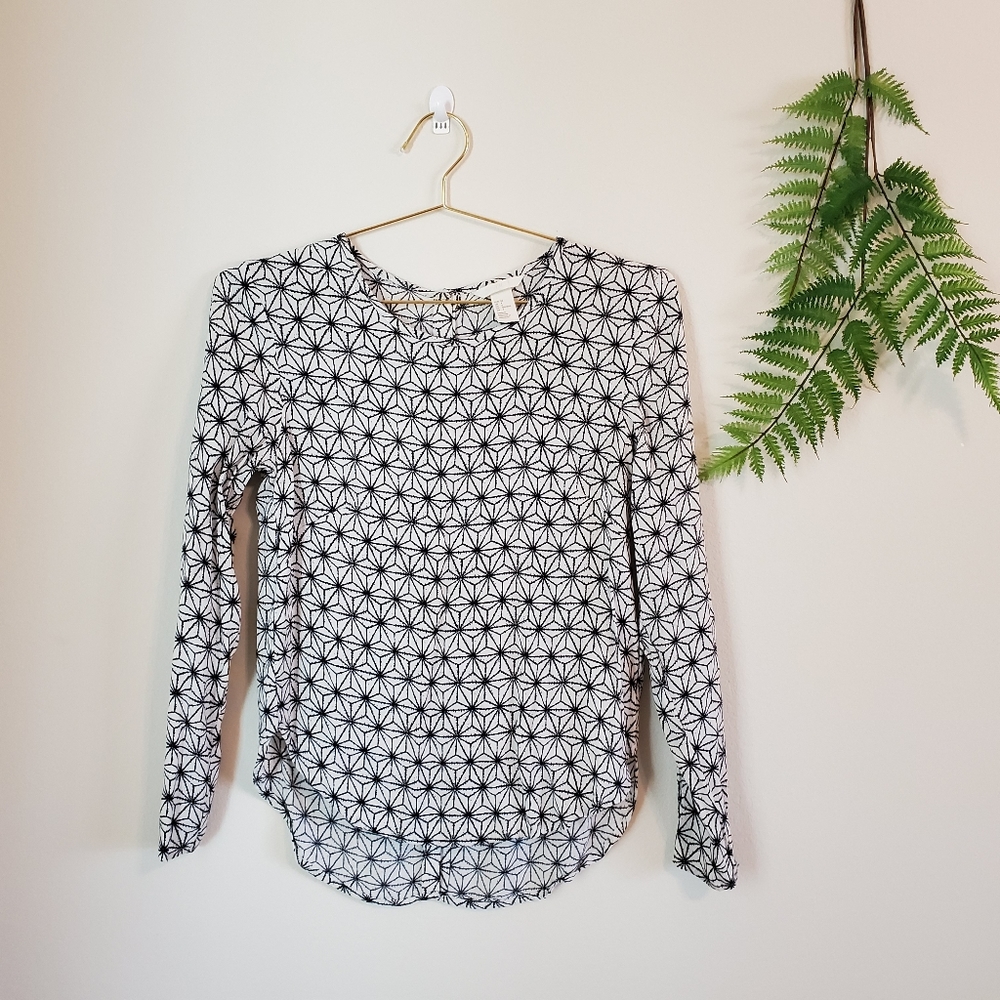 H&M Geometric Print Long Sleeve Blous3